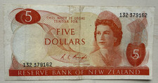 NEW ZEALAND 5 DOLLARS 1967 CRISP  COMBINE SHIPPING NO RESERVE!