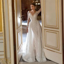 Luxurious Mermaid-style Wedding Gown V-neck Long-sleeved Backless Bride's Dress