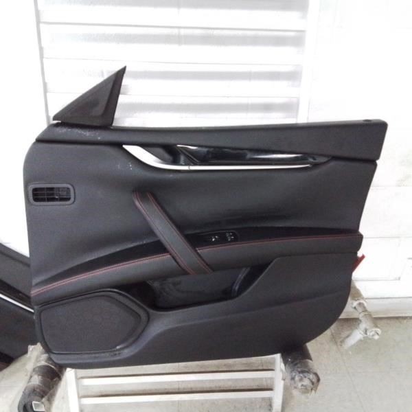 Maserati Ghibli S 2017 Front Right Door panel Black
