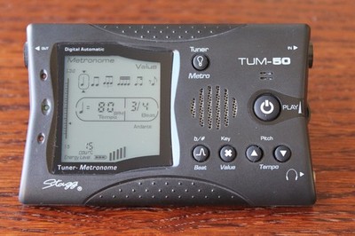 Stagg TUM-50 Gitarren-Stimmgerät Metronom chromatisch, LCD-Display, Temporegler
