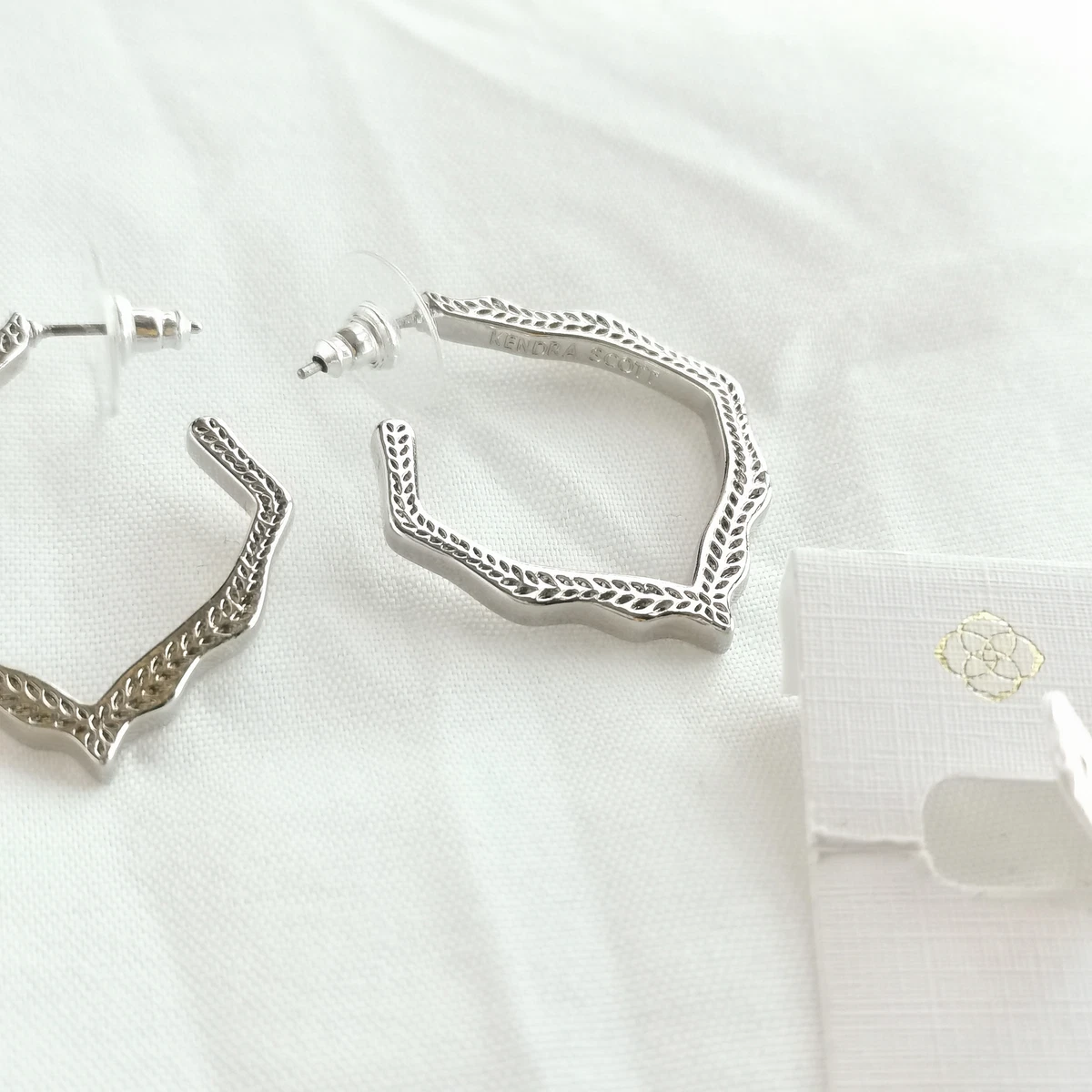 KENDRA SCOTT Miku Silver Hoop Earrings Brand NEW eBay