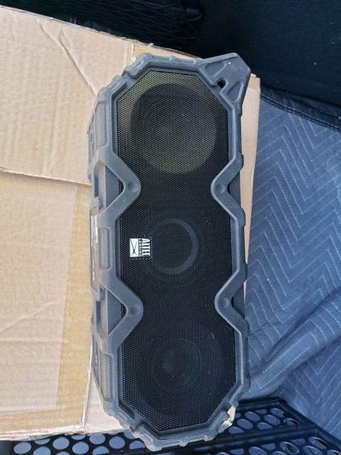 lifejacket xl speaker