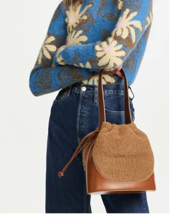 STAUD Cinch Shearling Bucket Bag in Tan ( Fur made in SPAIN  display picture 2