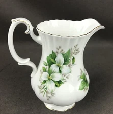 ROYAL ALBERT HARD TO FIND TRILLIUM PITCHER JUG