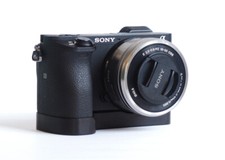 Handmade Wooden Wood Ebony Handle Grip Holder for Sony A6500 Camera Baseplate