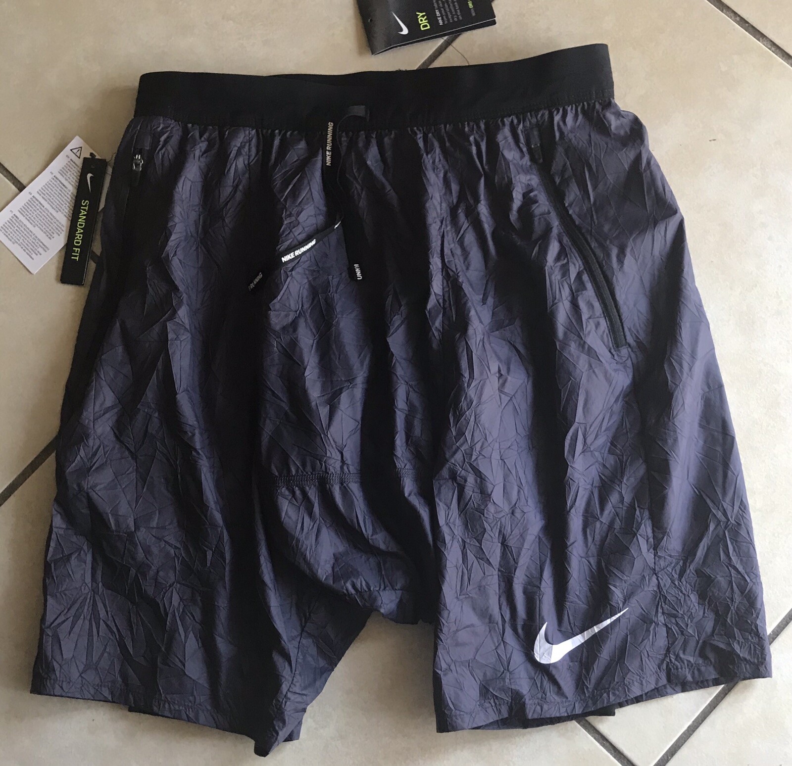 nike flex run division stride elevate