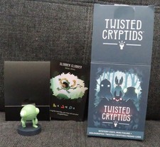 Twisted Cryptids mystery vinyl mini figure with promo card Loveland Frog