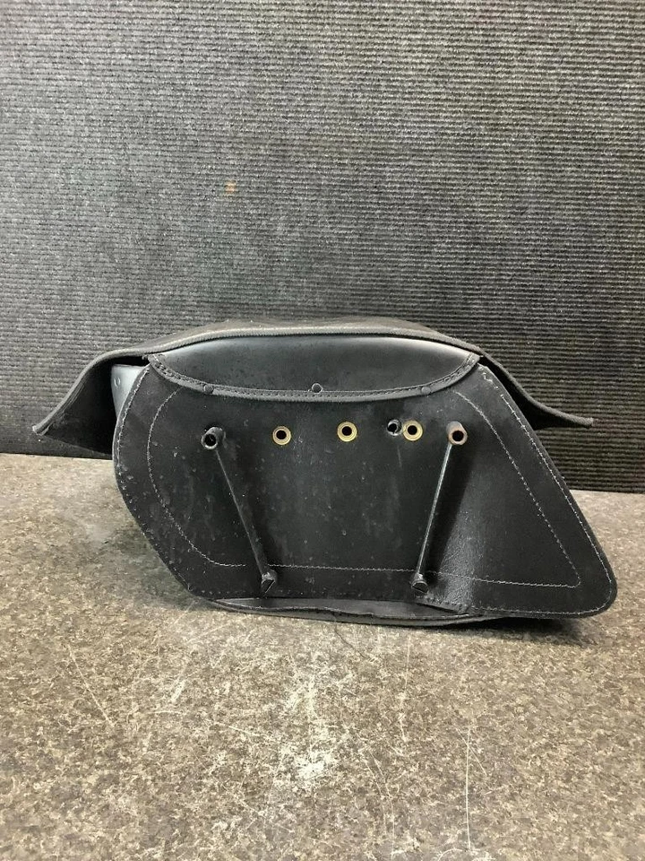 05 Alforja derecha de cuero Honda VTX1300 VTX 1300 97G Foto 2 de 4