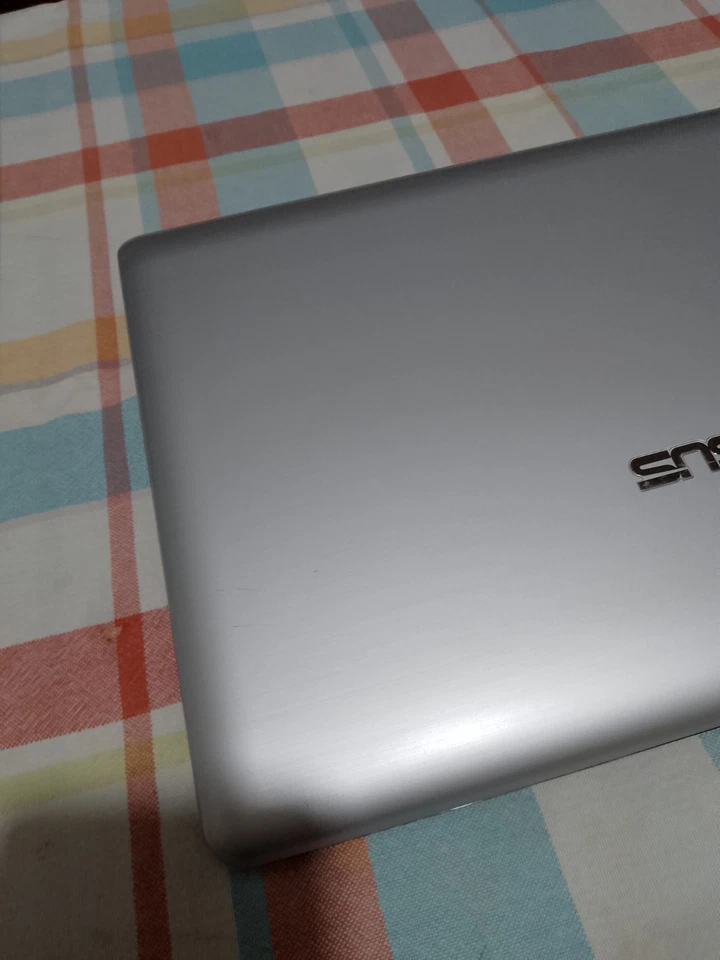 Netbook Asus Eee Pc Seashell Series Non Si Accende - Immagine 2 di 4