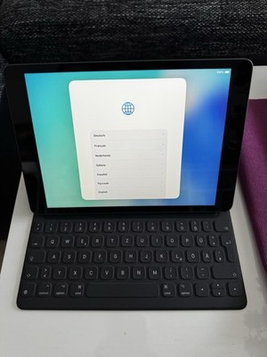 APPLE iPad Wi-Fi (9. Generation 2021) Tablet 64 GB 10,2 Zoll Space Grau