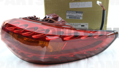 Infiniti FX35 FX50 QX70 OEM Rechte Rückleuchte Rückkombinationslampe 26550-1CH0A