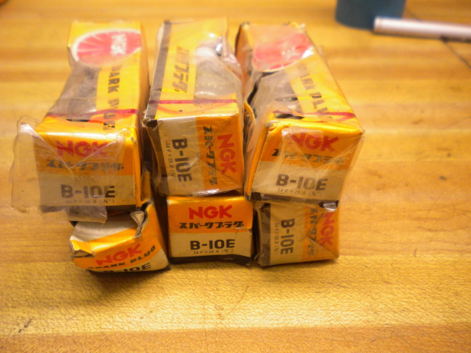 NGK B-10E B10E SPARK PLUG RARE MOTORCYCLE CHEAP LOOK 