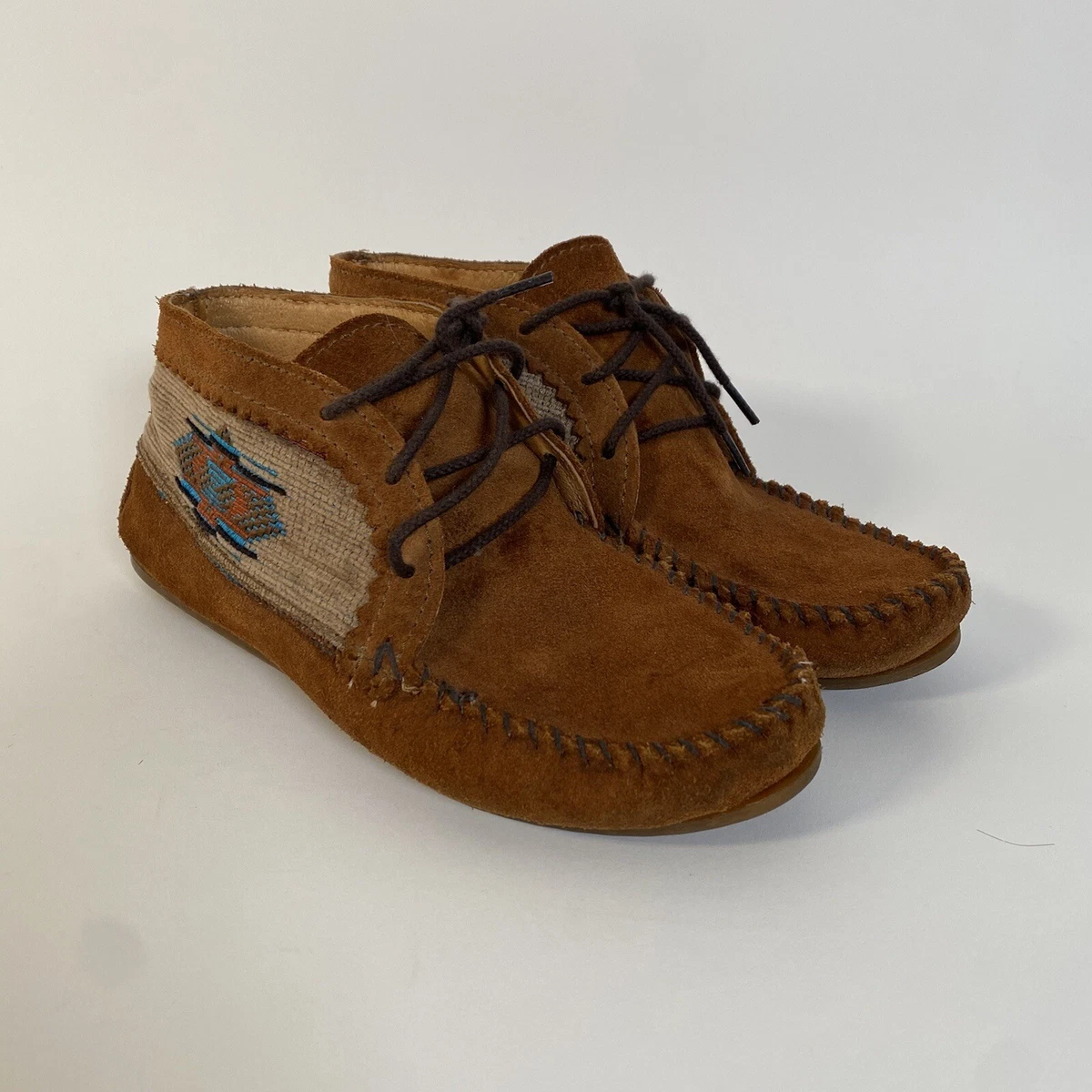 Minnetonka Women s Brown Leather Aztec Design Lace Moccasins Size