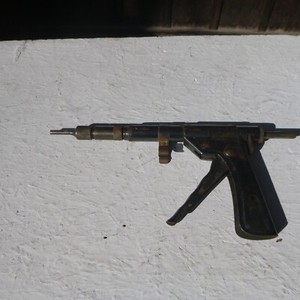Pistol grip - tire repair - rubber plug gun