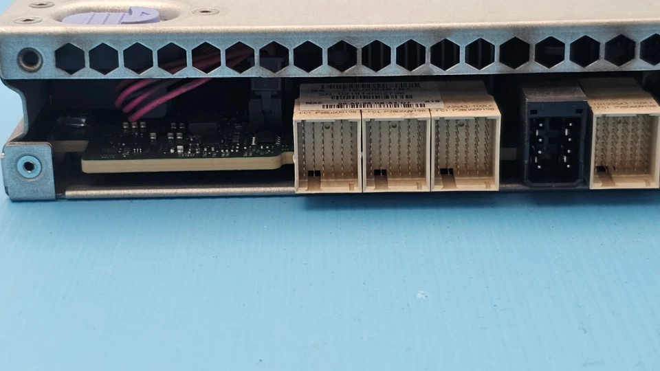 NetApp 111-02505 111-02507 FAS2650 FAS2620 Controller Module - Image 4 of 4