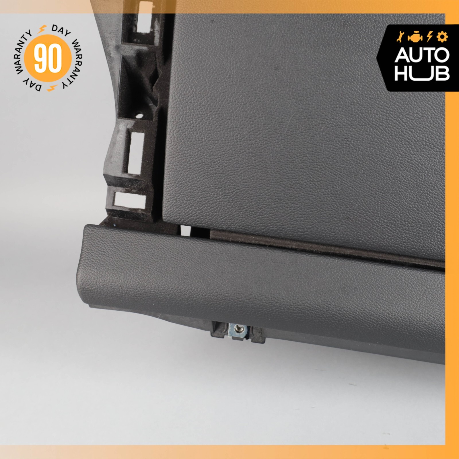 17-20 Maserati Levante M161 Dashboard Dash Glove Box Glovebox Black OEM 73k