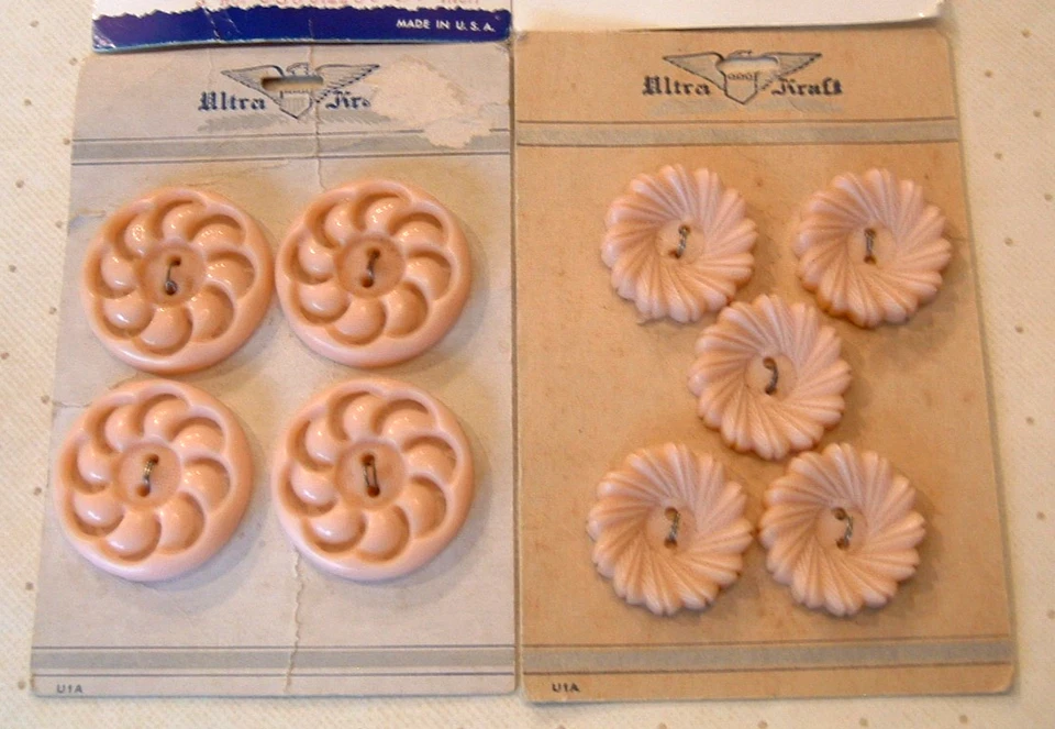 4 Cards of Vintage Plastic Flower Theme Buttons Pink Pierced Red w/Rhinestones - Image 4 of 4