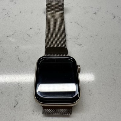 Apple Watch Series 6 44mm Gehäuse mit Milanaise Loop - Gold Edelstahl