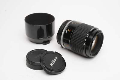 Nikon HS-14 と　micro- NIKKOR 105mm f/2.8 Nikon MF Micro-Nikkor 105mm f2.8 lens w/HS-14 lens hood and caps