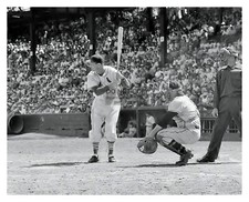 STAN MUSIAL ST. LOUIS CARDINALS BATTING FAMOUS STANCE BASEBALL 8X10 PHOTO