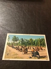 MILITARY -UNPOSTED POSTCARD - AT THE RIFLE RANGE......SLOT 114