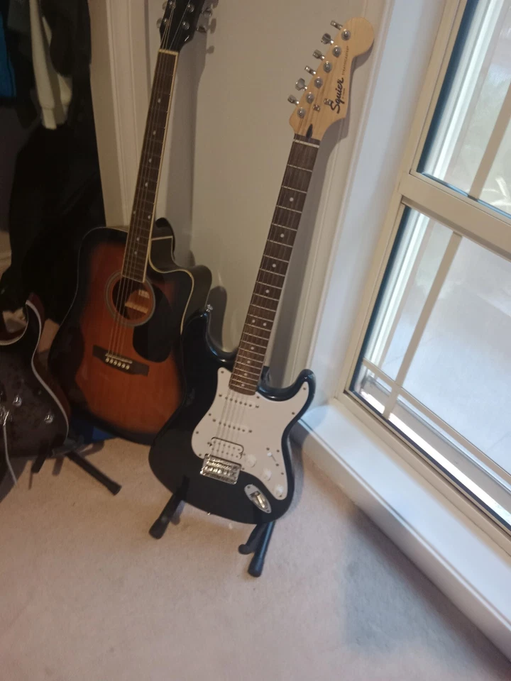 Jackson Js22-7 And Squier Stratocaster - image 2 of 2