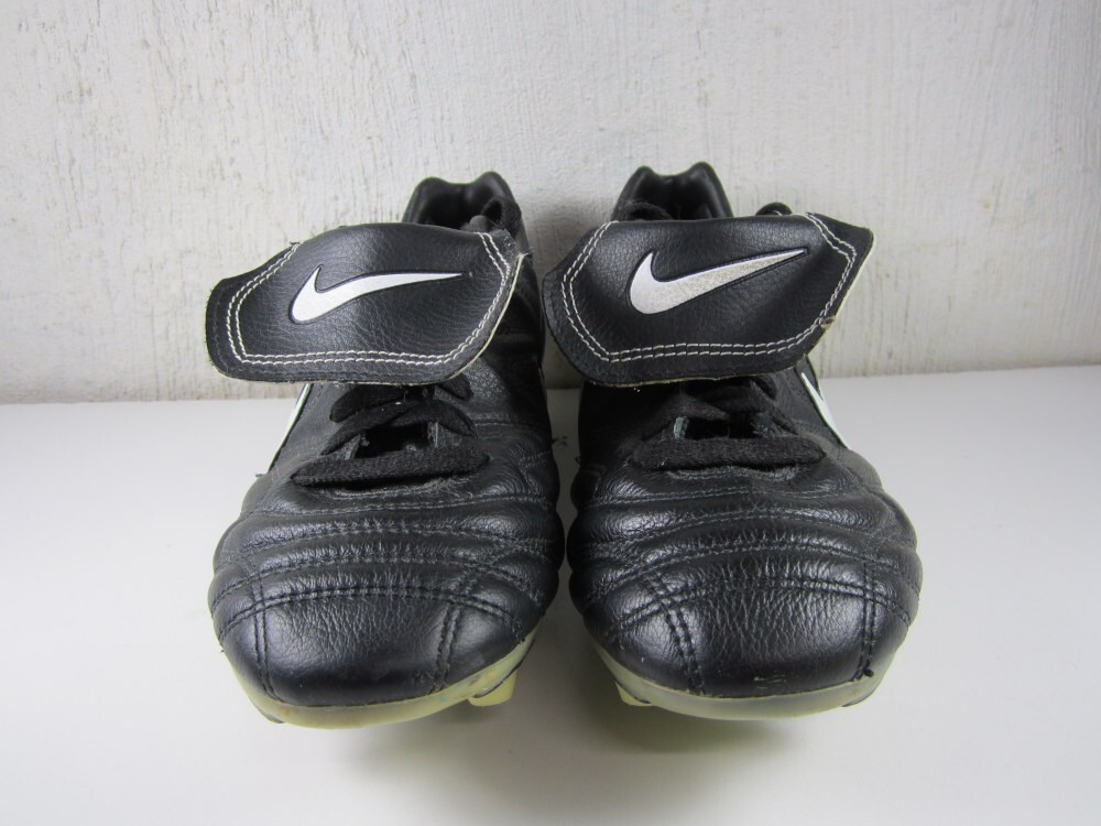 nike tiempo 42.5