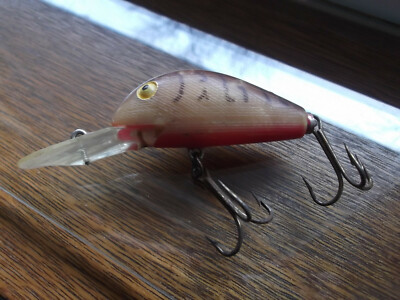 Hard to Find Older Rebel Super R,Classic One Knocker,Brown Crawdad Red Belly