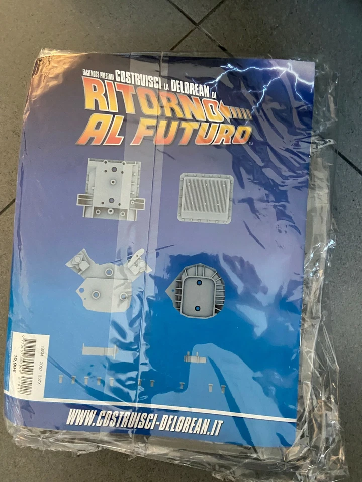 Costruisci la tua Delorean numero 17 Eaglemoss 1/8 back to the future built own - Immagine 2 di 2
