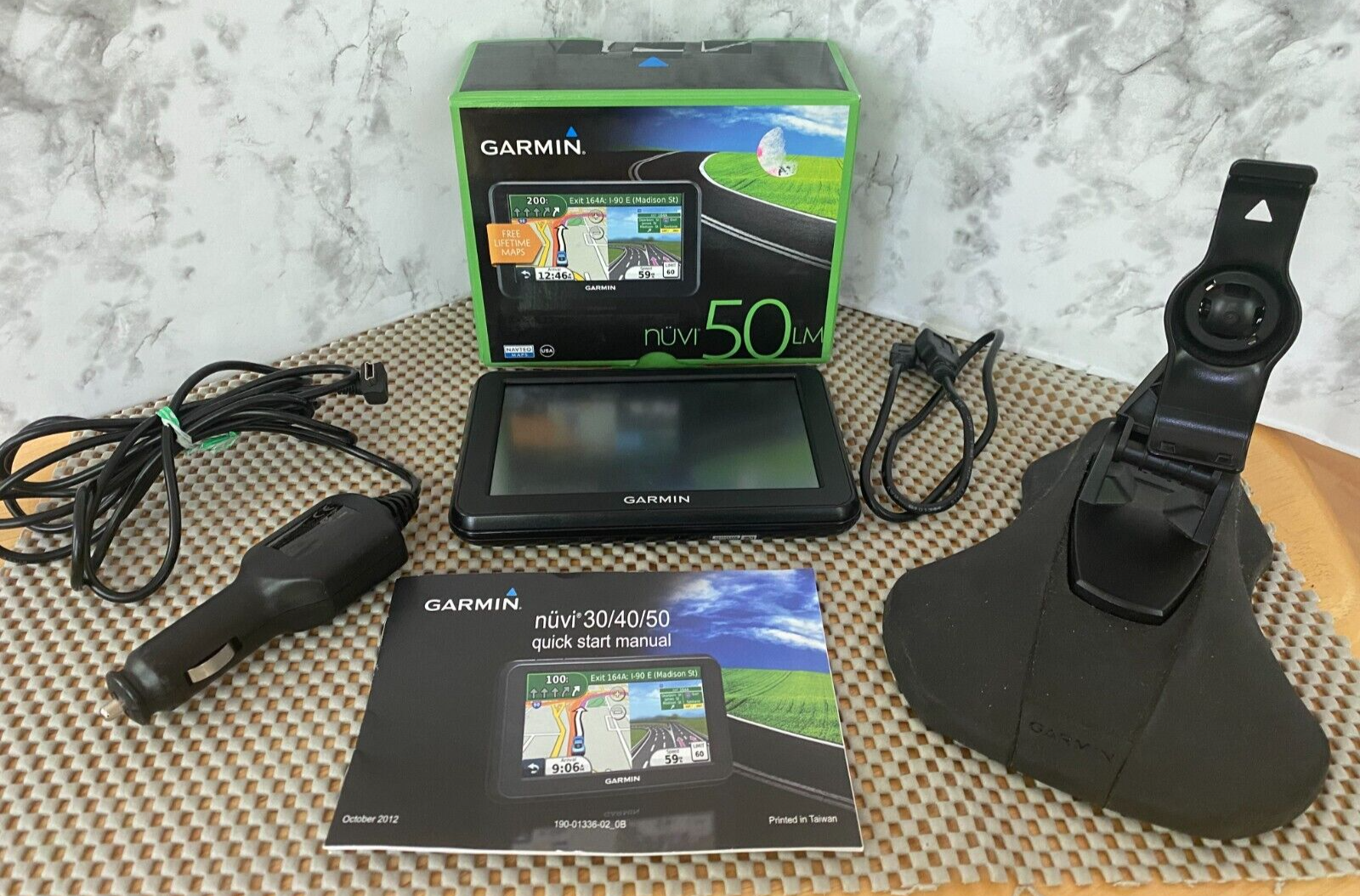 Garmin Nuvi 50LM 5-Inch GPS Navigator with Mounting Stand-image