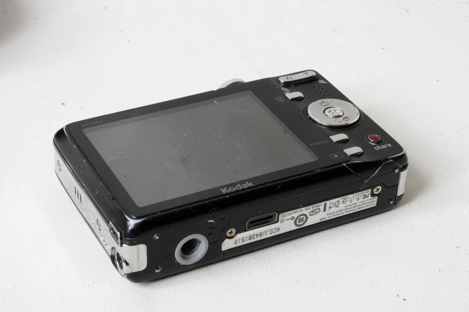 TESTED Kodak M1063 10.3mp digital point&shoot camera & battery - Image 3 of 4