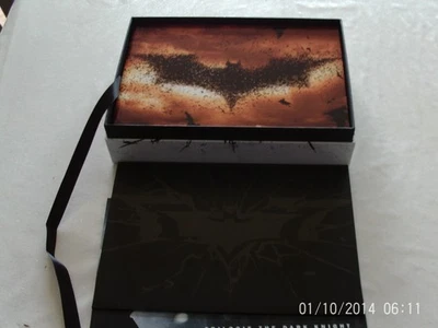 Batman The Dark Knight Coffret de la Trilogie Blu-Ray DVD Edition Collector -TBE - Photo 1/2