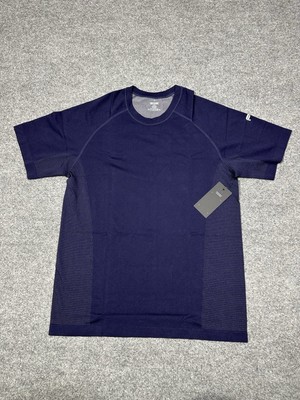 Fabletics The Training Day Tee Men's Shirt Deep Navy Size LARGE Short Sleeve NEW