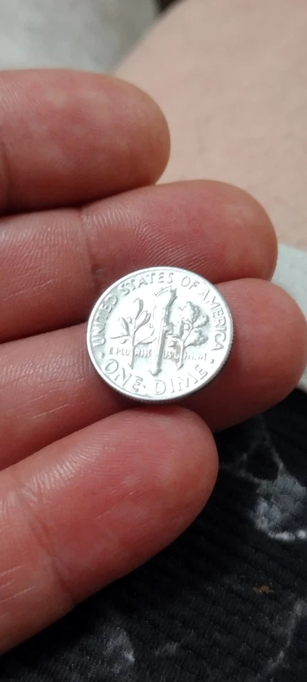 Moneda de diez centavos S No S Error 1975 Foto 3 de 4