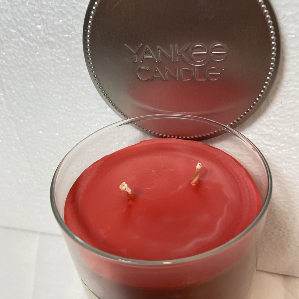 Yankee Candle 22 OZ. Sparkling Cinnamon Glass Jar Candle, New, Red, Holidays - Image 2 of 4