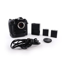 Olympus OM-D E-M1X 20MP Mirrorless M43 MFT Di...