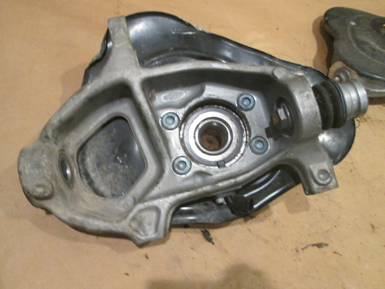 Lamborghini Huracan LP580,LP600, LP610 RH Front Hub Carrier  P/N 4T0407246D