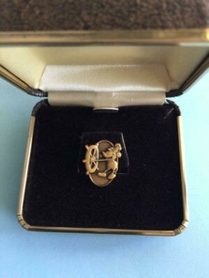 Disney Commemorative Rare Vintage Mickey Pin - At Helm
