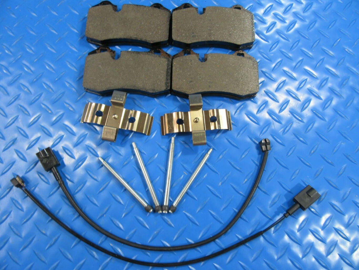 Maserati GranTurismo Gt front & rear brake pads set TopEuro #6926