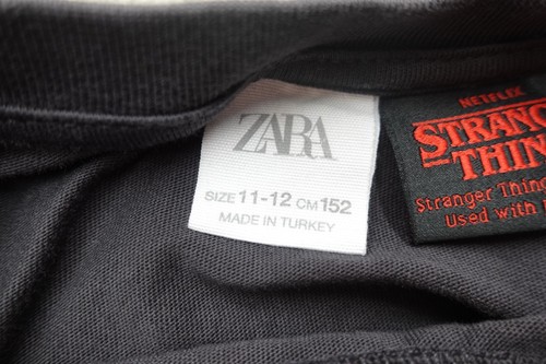 Stranger Things Long Sleeve Shirt Black Kids Size 11-12 - Picture 4 of 8