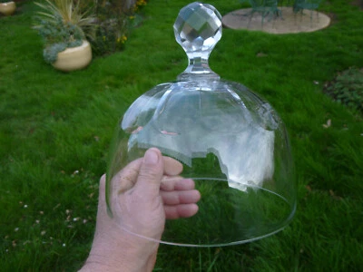 JOLIE CLOCHE EN CRISTAL BLANC TAILLÉ DE BACCARAT / SAINT-LOUIS DEBUT XXème - Photo 1/4