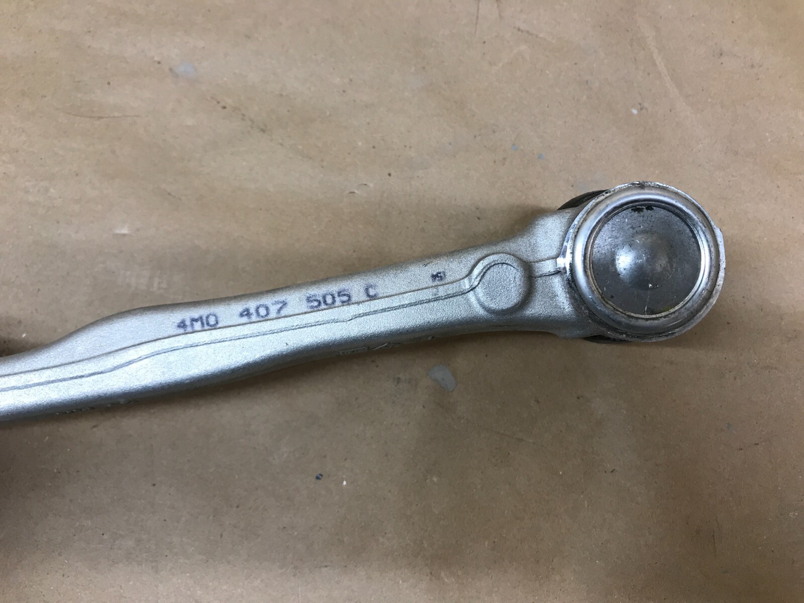 NEW 2018-2022 Lamborghini Urus Control Arm Front Left Upper LH 4M0407505C OEM
