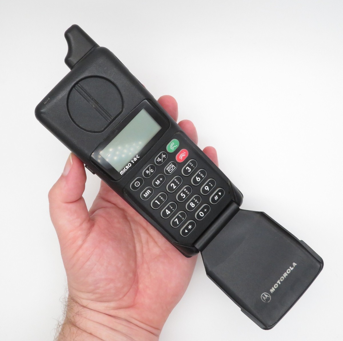 Vintage Motorola Micro TAC International 7200 Cellphone, Flip