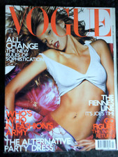 Vogue  - April 2001 - Lovely Smooth Condition -  Ideal Gift Quality -