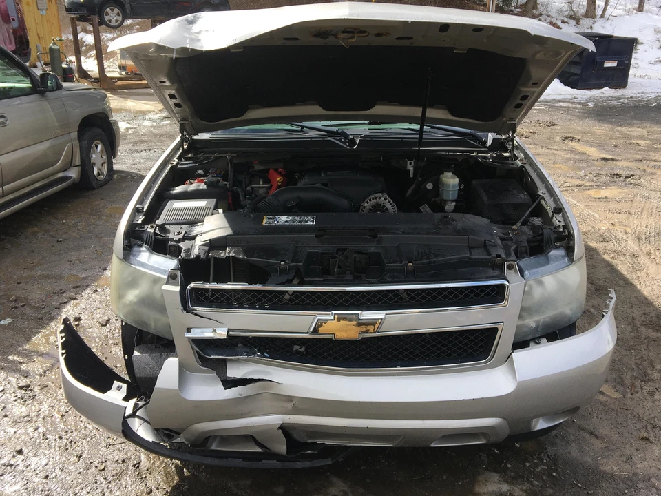 (NO SHIPPING) Fuel Tank Assembly SUBURBAN 1500 05 06 Foto 3 de 4