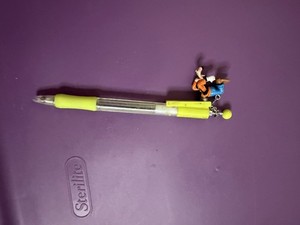 Disney Goofy Character Topper Ballpoint Pen - Yellow Grip, Goofy Theme