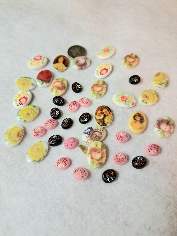 Vintage Large Lot Cameos Glass Porcelain Cabs Jewelry Repair