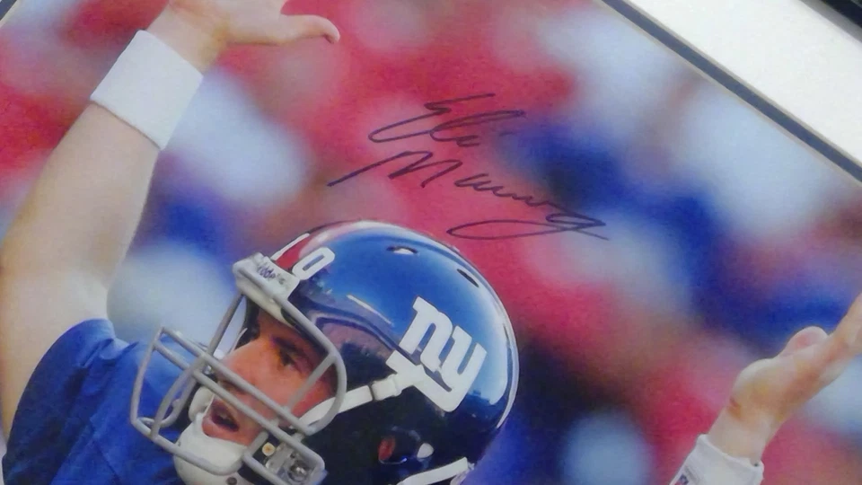 Eli Manning New York Giants TOUCHDOWN Firmado 16X20 STEINER CERTIFICADO DE AUTENTICIDAD 2007 ENVÍO GRATUITO Foto 2 de 4