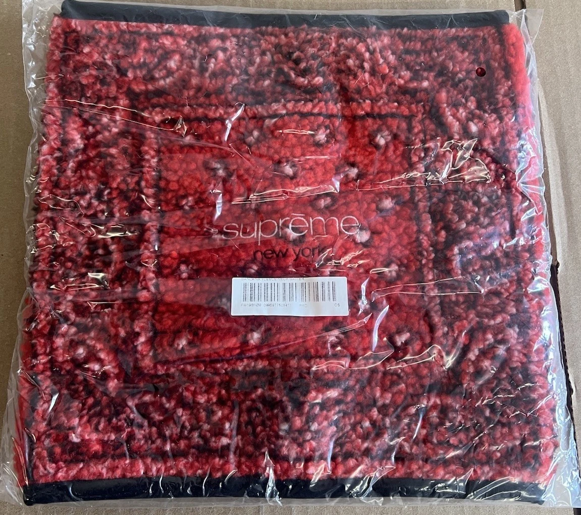 NEW Authentic Supreme Red & Black Bandana Fleece Neck Gaiter One Size FW19