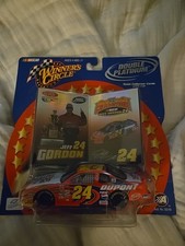 Jeff Gordon 2001 Winners Circle Dupont 1:43 Diecast Car Nascar Double Platinum